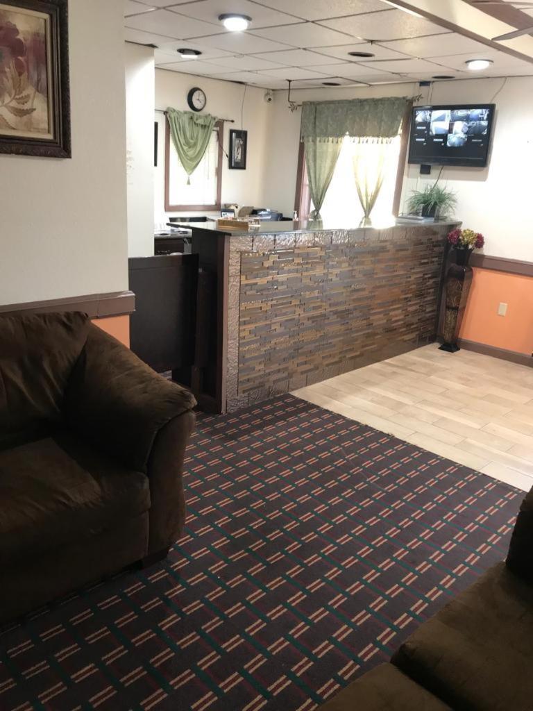 Americas Best Value Inn Holly Springs Екстериор снимка