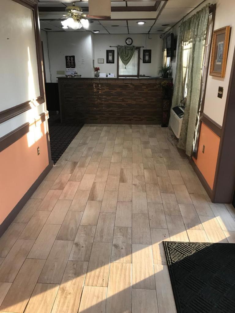 Americas Best Value Inn Holly Springs Екстериор снимка