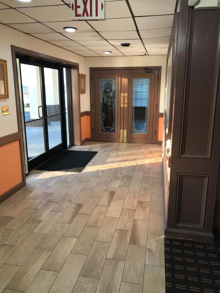 Americas Best Value Inn Holly Springs Екстериор снимка